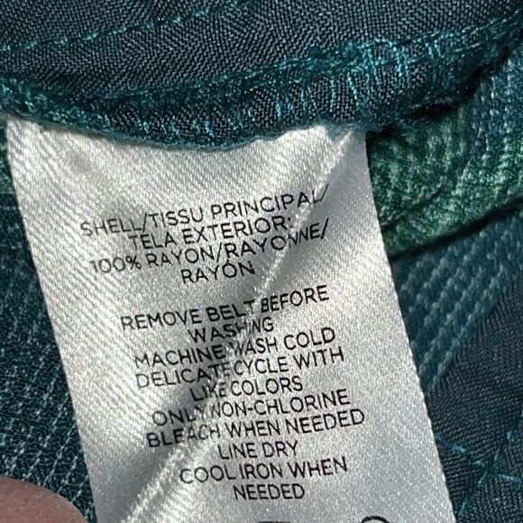 Ann Taylor The Pineapple Belted Paperbag Short Size Small High Waist - Picture 7 of 9